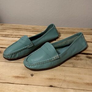 Vintage lightly worn Bellini brand loafers